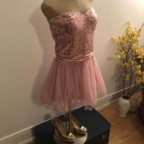 Pink Sequin Dress - Picture 6 of 8